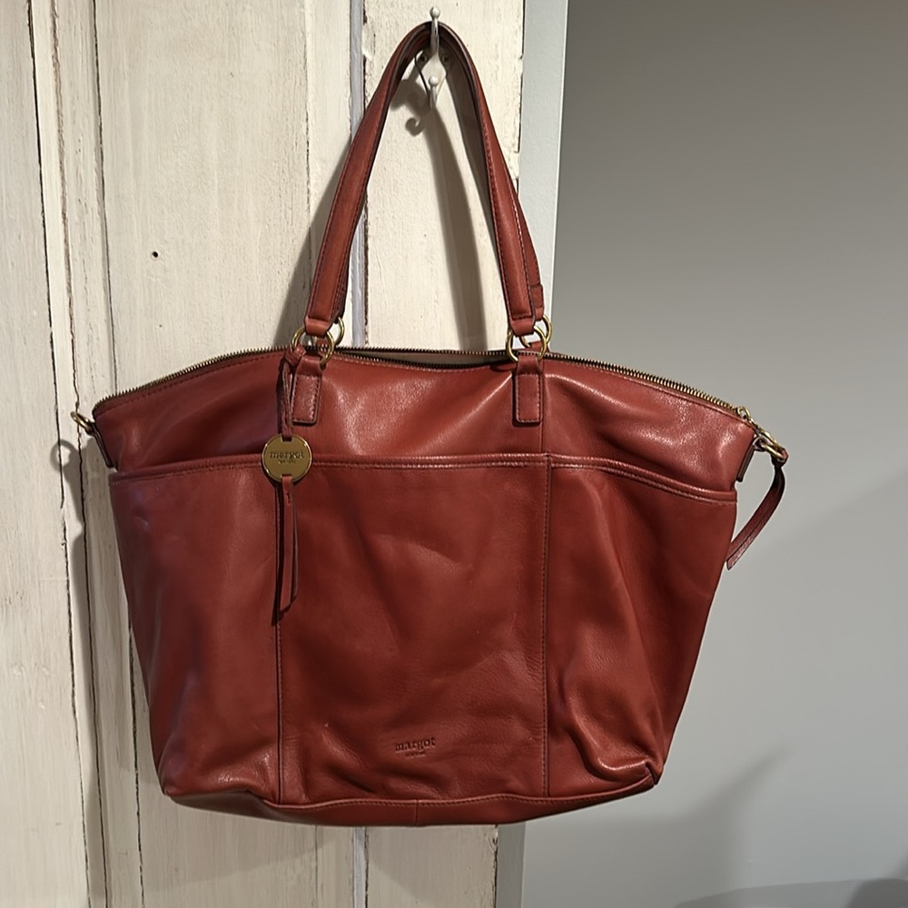 Margot leather purse. Used maybe 1 or 2 times